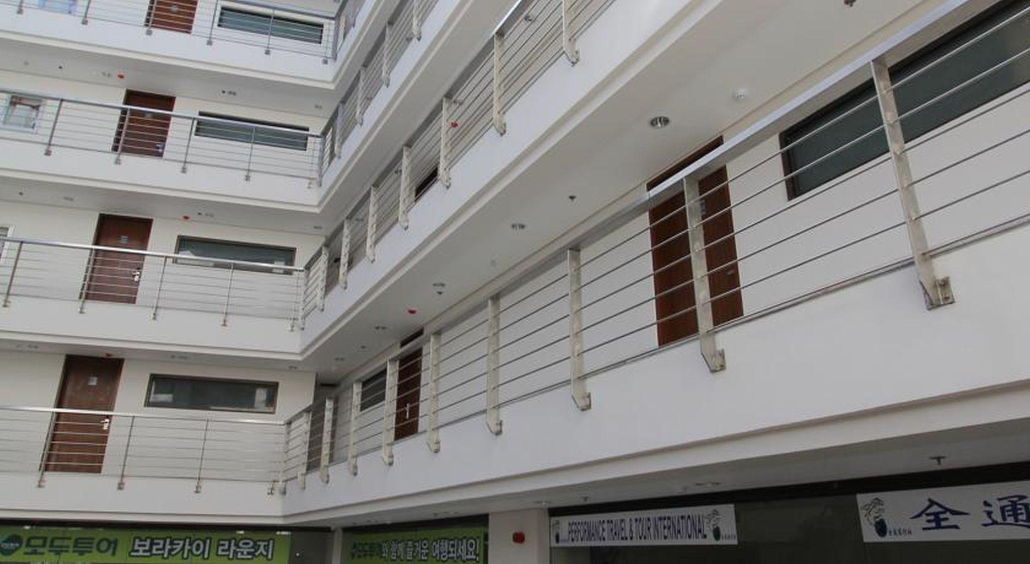 Crown Regency Courtyard Resort Balabag  Экстерьер фото