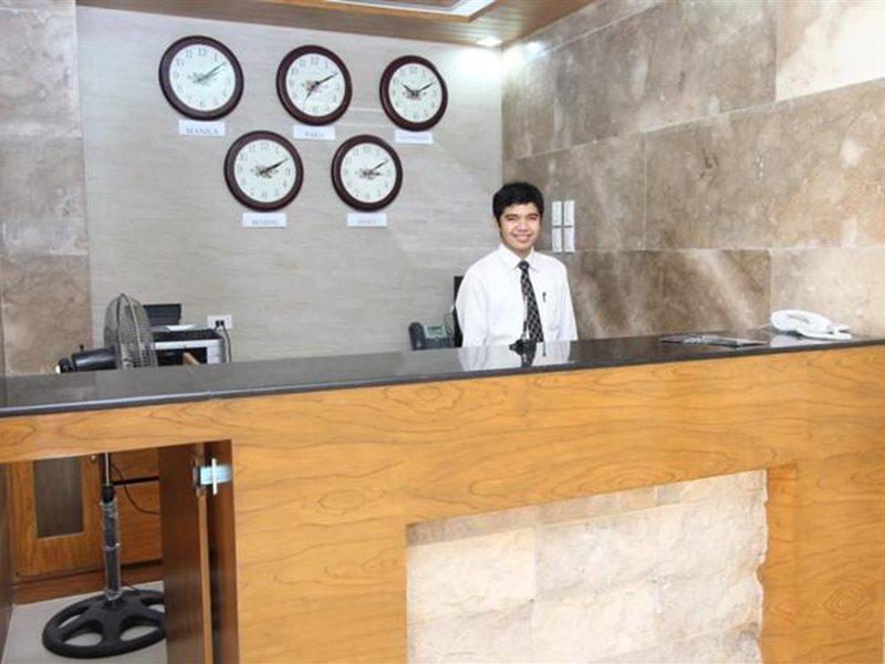 Crown Regency Courtyard Resort Balabag  Экстерьер фото