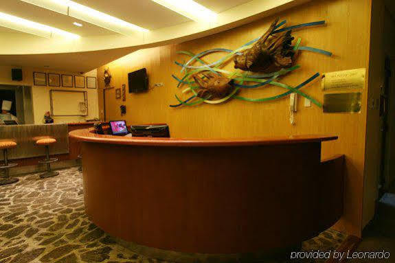 Crown Regency Courtyard Resort Balabag  Экстерьер фото