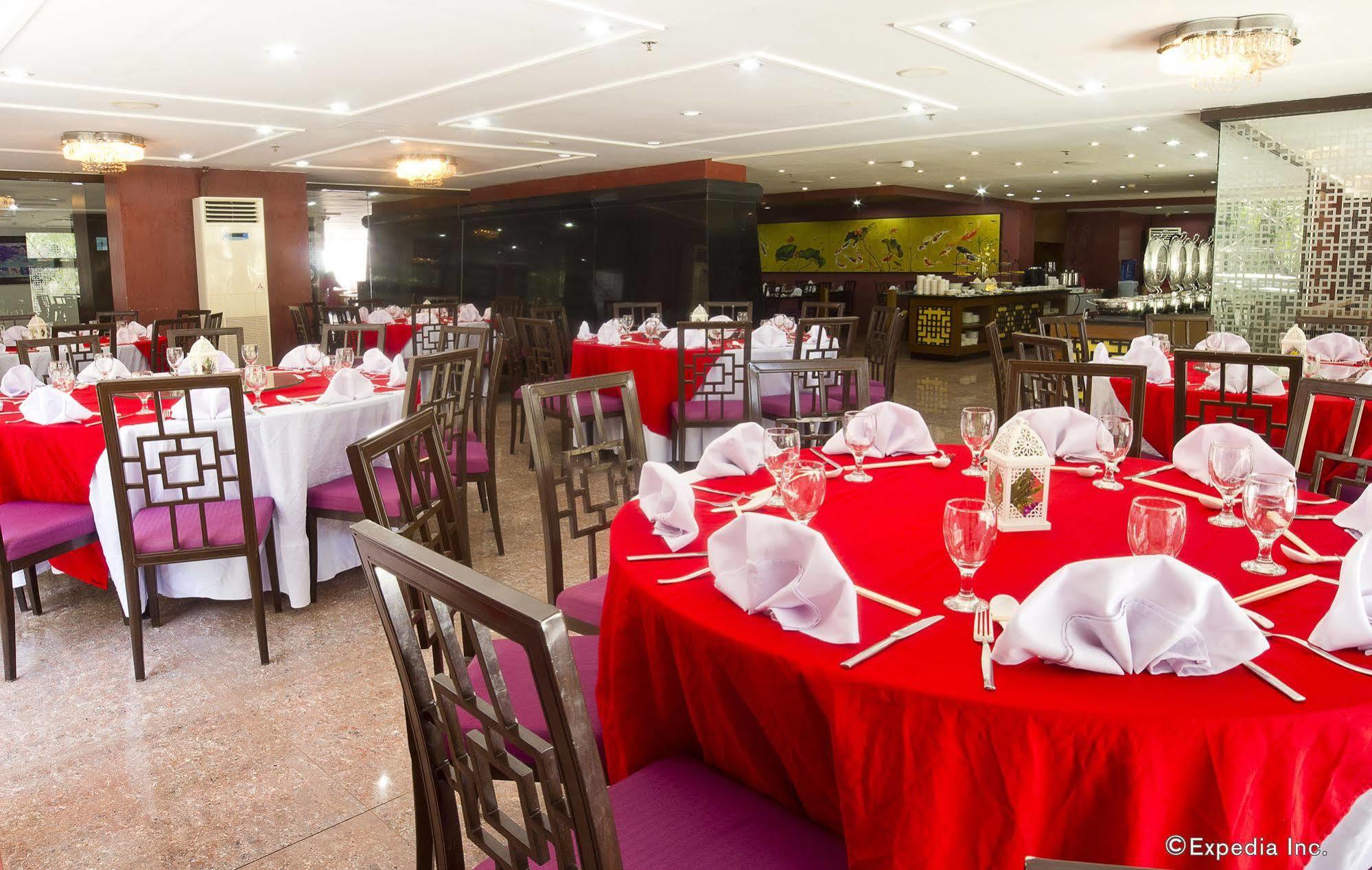 Crown Regency Courtyard Resort Balabag  Экстерьер фото